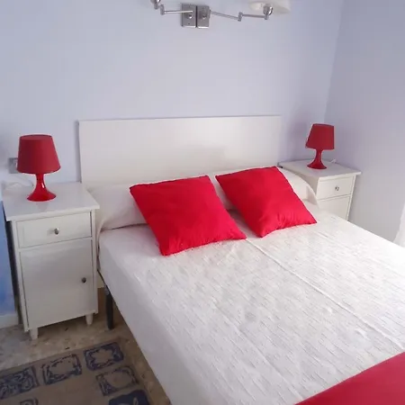 Апартаменти Playas Lloret -famous Family Fenals